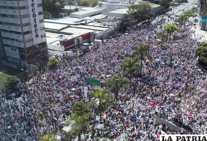Opositores piden la libertad de Leopoldo López
