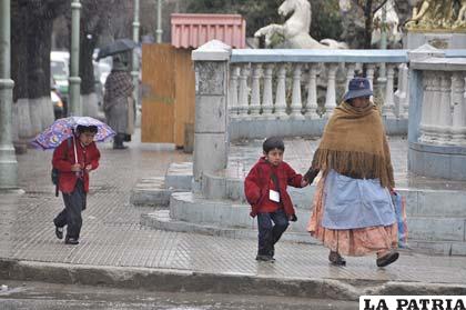 Lluvias influyeron en incremento de casos de resfríos en Oruro