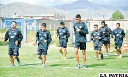 Durante el entrenamiento de los jugadores de San José