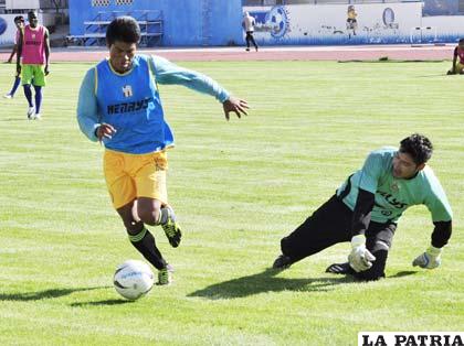 EM Huanuni tiene equipo definido para jugar con Tiquipaya