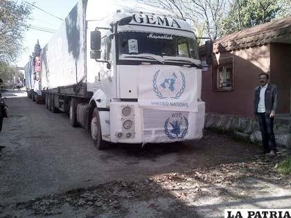 Camiones cargados de ayuda humanitaria ingresan a Siria