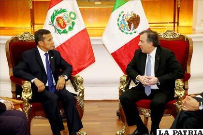 Presidente de Perú, Ollanta Humala, con el secretario de Relaciones Exteriores de México, José Antonio Meade