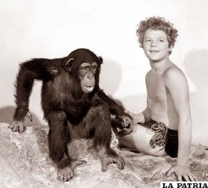 Chita junto al hijo de Tarzán en una de las películas de la década del 40