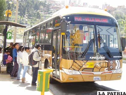 PumaKatari, el transporte que implementó el Gobierno Municipal de La Paz