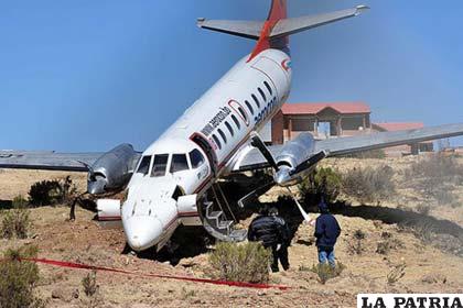 Un avión de Aerocon siniestrado en el aeropuerto Juana Azurduy