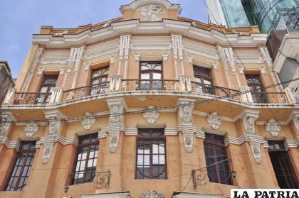 En dos semanas más se licitará restauración del Teatro Palais Concert