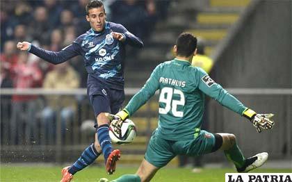 Tello volvió a ser decisivo para el triunfo del Oporto