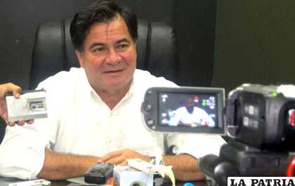 El exsenador opositor Roger Pinto