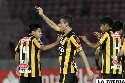 Jugadores del The Strongest, Escobar entre ellos