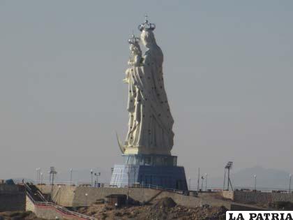 Una vista del lado Norte del Monumento de la Virgen donde será emplazada una de las estaciones