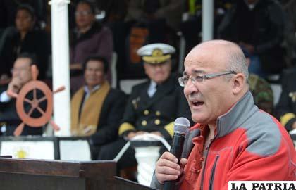 El ministro de Gobierno, Hugo Moldiz 