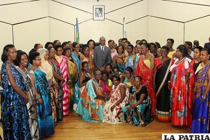 Ruanda es el país que tiene más mujeres que hombres en su parlamento 