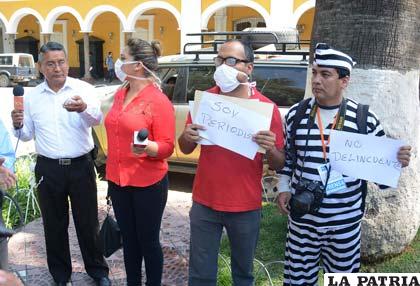 Periodistas de Cochabamba protestan pidiendo la libertad de Carlos Quisbert