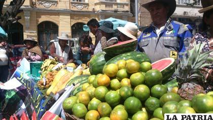 Frutas de productores bolivianos se expondrán el sábado