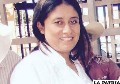 La precandidata a la Alcaldía de Ahuacuotzingo, Aidé Nava González