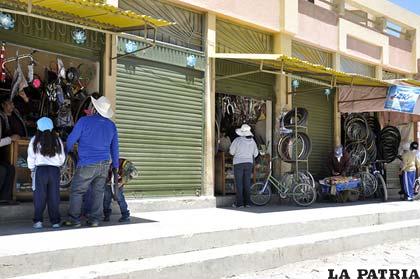 Varios mercados presentan puestos cerrados. El censo podría ordenar esta situación