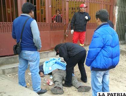 El cadáver estaba fuera del mercado “Bolívar”