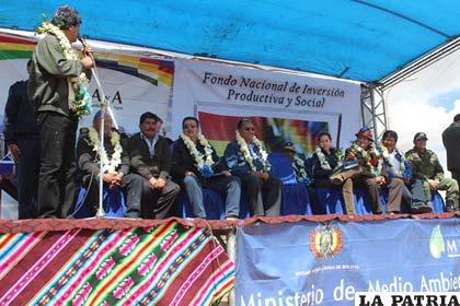 El Presidente Morales, porque lo manda la CPE, debe actuar con equidad para beneficio de todos los bolivianos