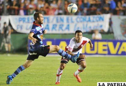 La acción del empate entre River Plate y Arsenal