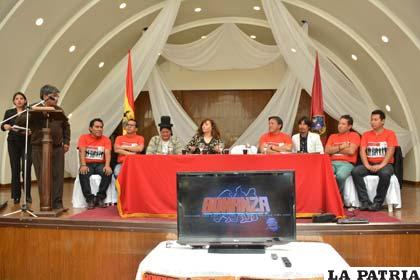 Bonanza presentó en Oruro “100% boliviano”