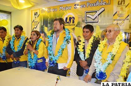 Doria Medina junto a sus candidatos en Oruro