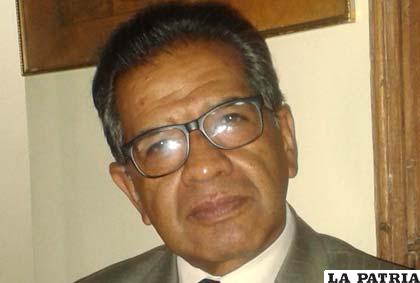 Roberto Quiroz Guillén, impulsor del juicio de responsabilidades contra Luis García Meza