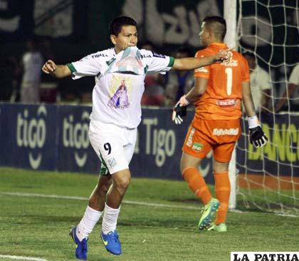Saucedo anotó el tercero de su equipo y se convierte en el goleador de Oriente