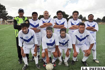 Los integrantes del equipo de San José en la categoría Máster