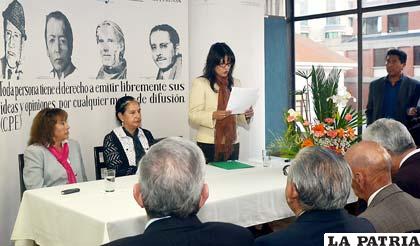 Acto de homenaje a Juan León como periodista destacado