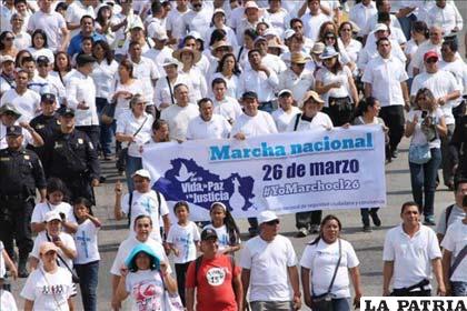 Marcha contra la violencia, en San Salvador
