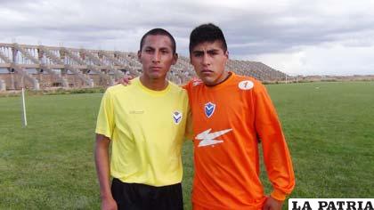 Juan Carlos Morales y Kevin Fernández esperan una oportunidad en el equipo