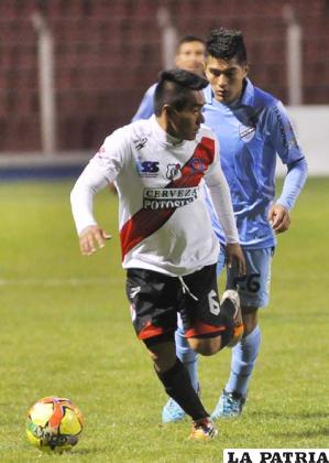 Dury está en condiciones de jugar