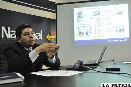 Mauro Vargas explica sobre modificaciones del reglamento de la Ley General de la Aduana