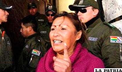Guadalupe Cárdenas, cuando lideraba a las esposas de policías /ERBOL.COM.BO