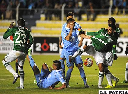 El cotejo por momentos se jugó de manera brusca /APG