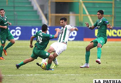La última vez que jugaron en Santa Cruz venció Oriente 1-0 el 19/12/2015 /APG