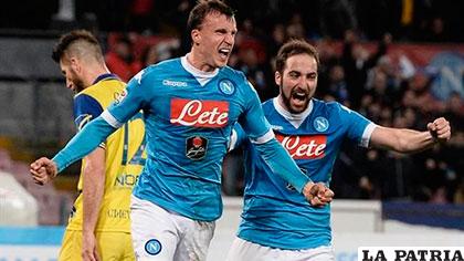Vlad Chiriches y Gonzalo Higuaín anotaron para el Nápoles /eurosport.com