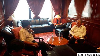 El Presidente Evo Morales y el presidente de El Salvador, Salvador Sánchez /ABI