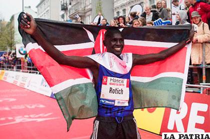 El keniano Lucas Rotich ganó en el maratón del Lago Biwa