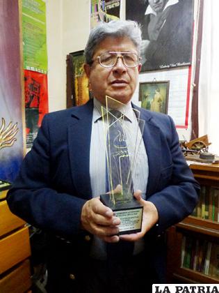 Jorge Encinas pone en alto el nombre de Oruro en el Concurso de Dramaturgia