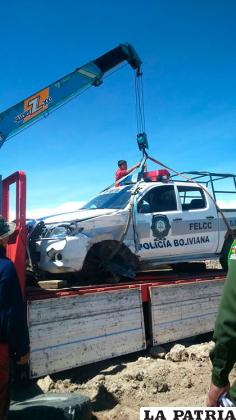 Vehículo de la Policía quedó destrozado tras accidente