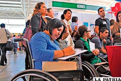 Los movilizados que exigen un incremento en su bono de 500 bolivianos /ANF/Archivo