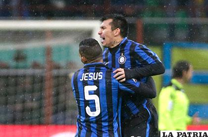 El festejo de los jugadores del Inter por la victoria ante el inter