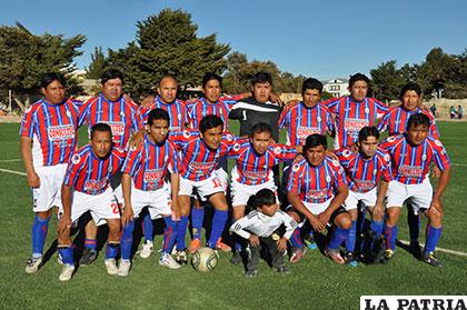 Integrantes del equipo de Deportivo Tupiza