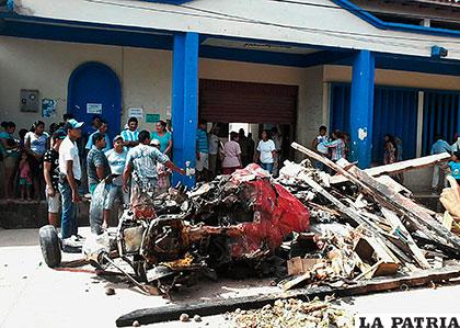 La población de Santa Ana del Yacuma se estremeció por la repentina 
caída de la aeronave /APG
