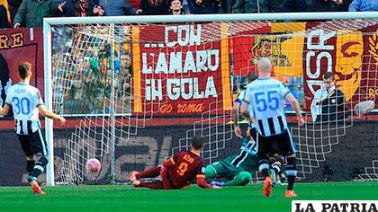 Alessandro Florenzi anotó el segundo gol de la Roma