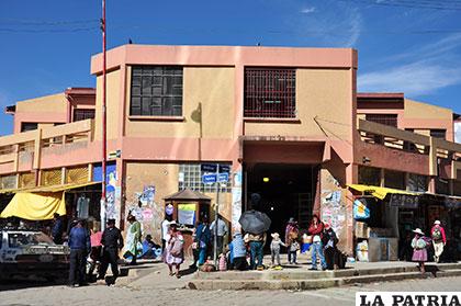 Techo del mercado Bolívar será cambiado luego de la época de lluvias