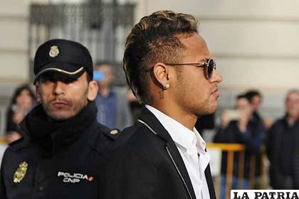 Neymar deberá pagar más de 50 millones de dólares por evasión fiscal