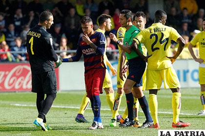 El penal que le cobraron al Villarreal por supuesta falta a Neymar