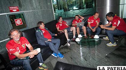 El cuerpo técnico de la Selección Nacional en el hotel de concentración